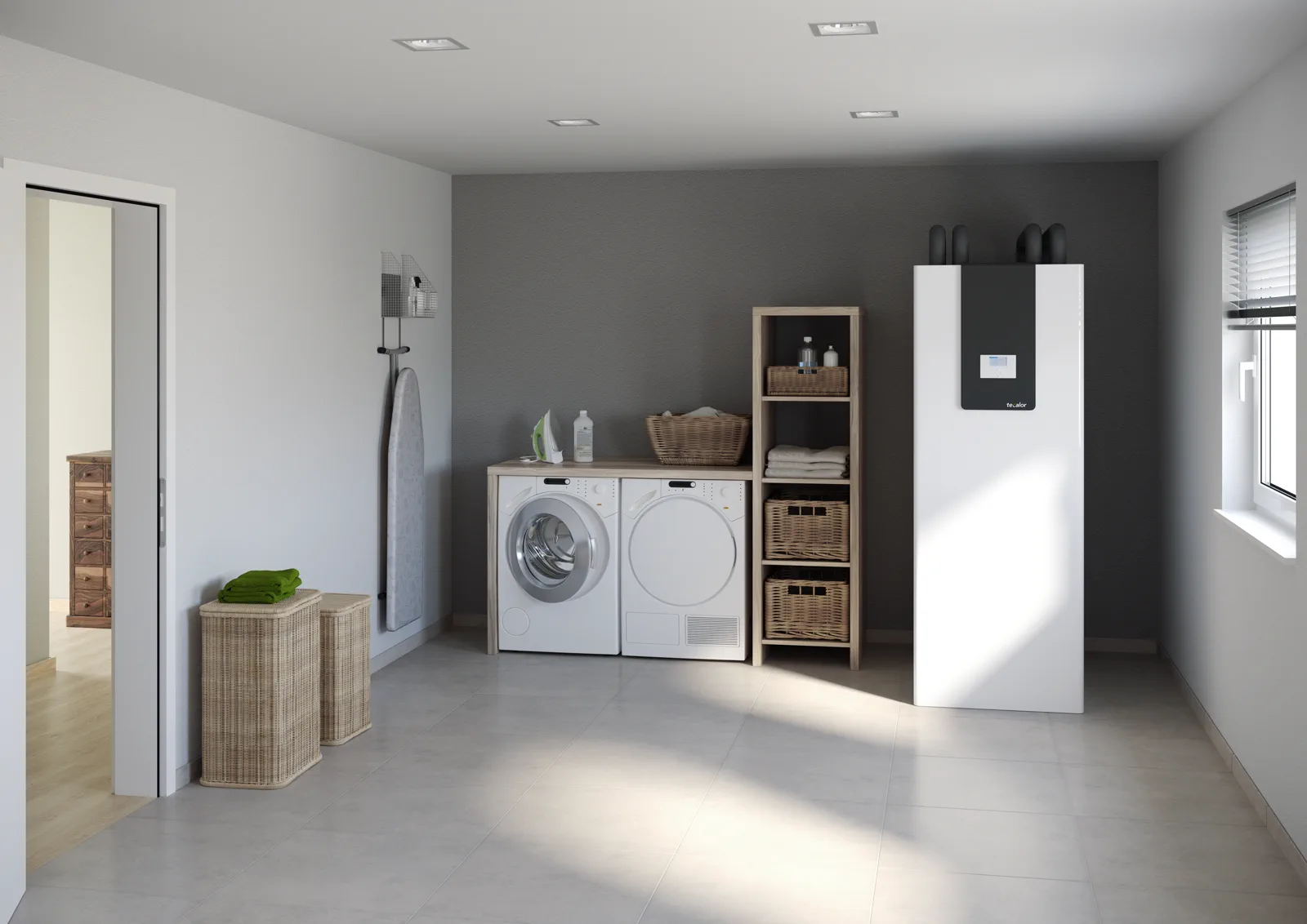 Heller Hauswirtschaftsraum mit tecalor Innengerät, Waschmaschine und Stauraum